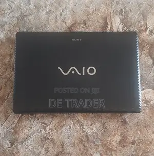 Laptop Sony VAIO VPC-EH3N1E 8GB Intel Core i5 HDD+SSD 512GB