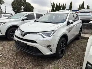 Toyota RAV4 2017 White