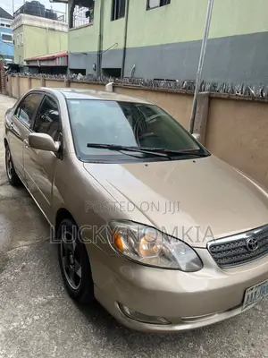 Toyota Corolla 2007 Gold