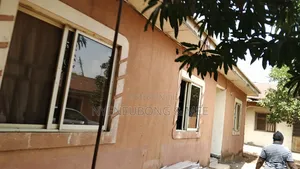 2bdrm Block of Flats in Phase 1 / Jikwoyi for rent
