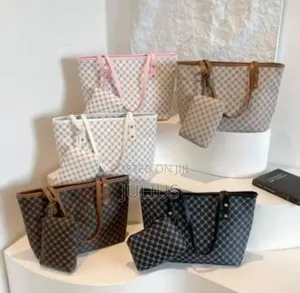 Fashion Handbags -- Stylish & Classic