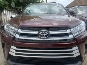 Toyota Highlander XLE 4dr SUV (3.5L 6cyl 6A) 2015 Red