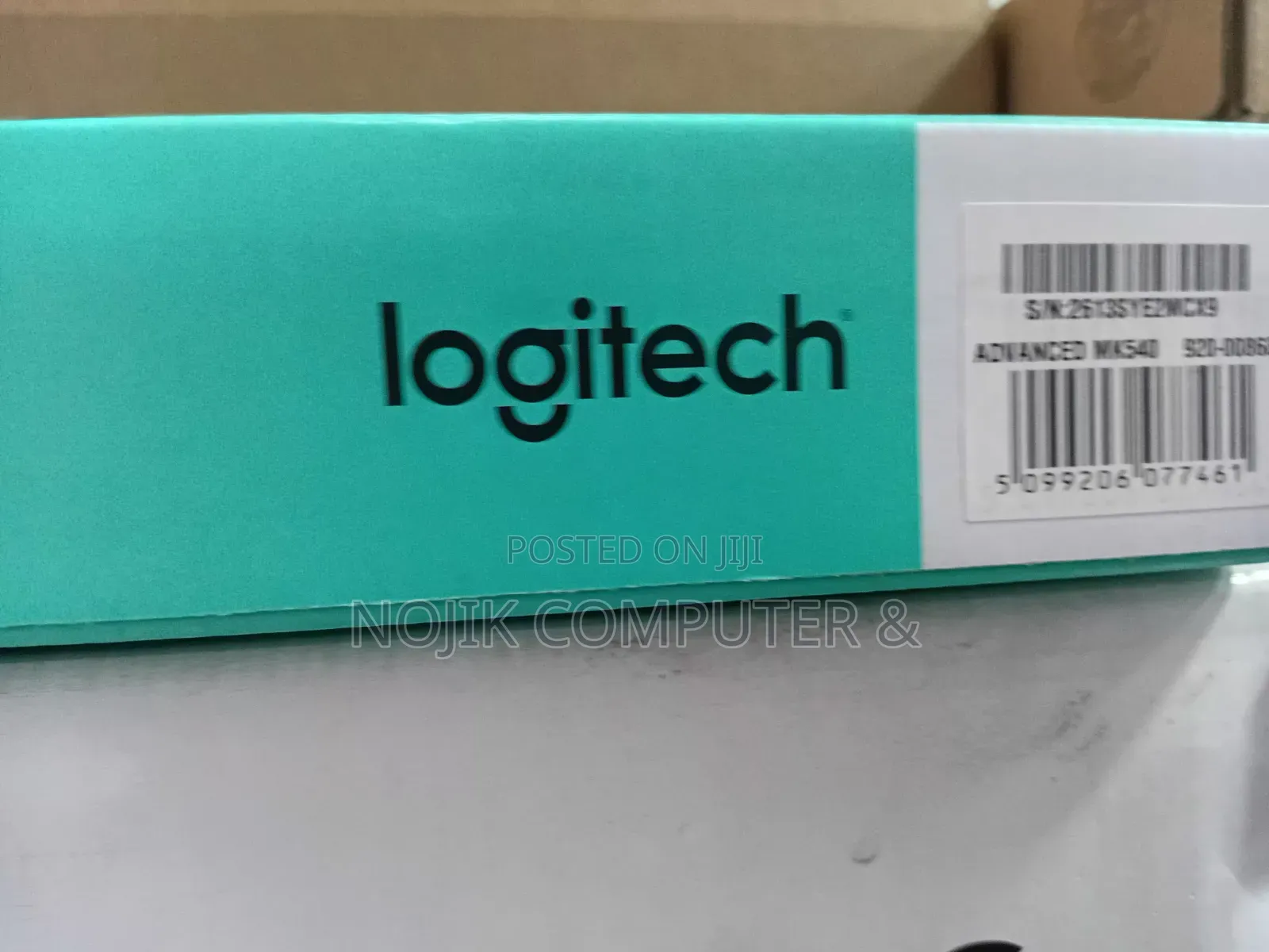 Logitech MK540 Advanced Wireless Keyboard and Mouse Combo