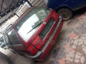 Volkswagen Passat 2001 Brown