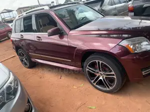 Mercedes-Benz GLK-Class 2010 Red