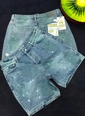 Short Jeans