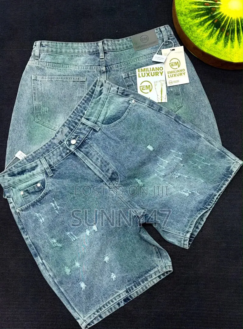 Short Jeans