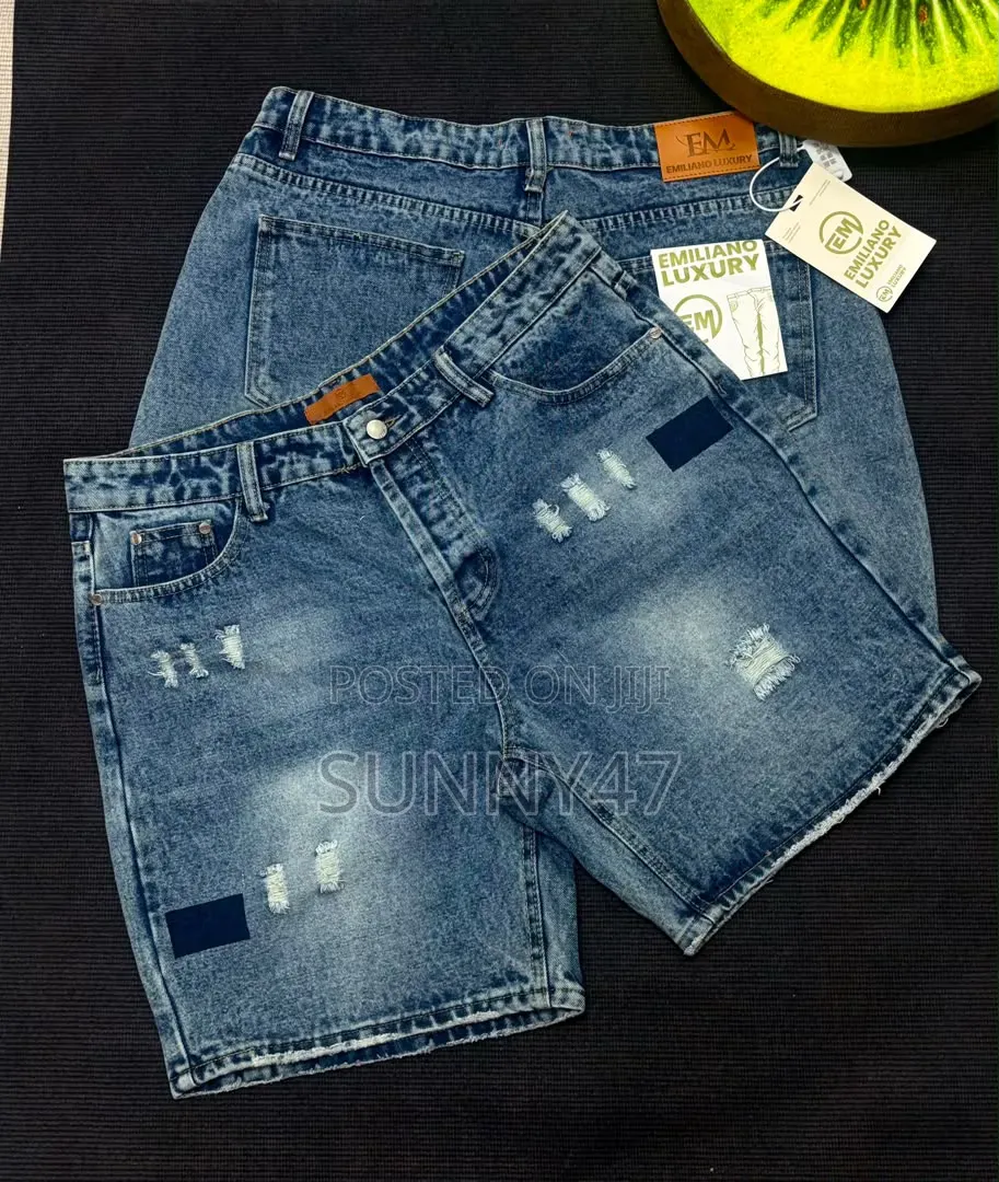 Short Jeans