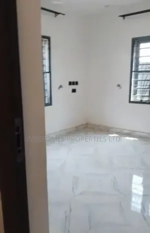 Furnished 2bdrm Block of Flats in Oworonshoki / Gbagada for rent
