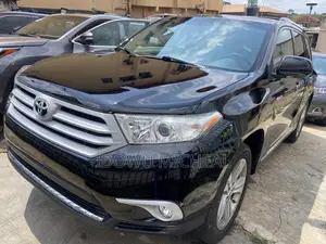 Toyota Highlander Limited 3.5l 4WD 2013 Black