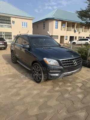 Mercedes-Benz M Class ML350 4dr SUV (3.5L 6cyl 7A) 2014 Gray