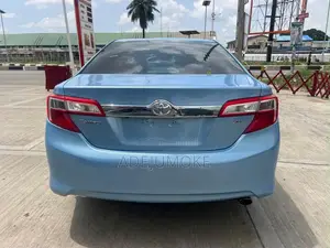 Toyota Camry XLE 4dr Sedan (2.5L 4cyl 6A) 2013 Blue