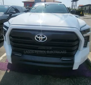 Toyota Tundra Platinum CrewMax 6.5' Bed 2024 White