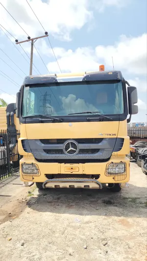 Super Clean Company Used Mercedes Benz Actros 3340 Truck Head