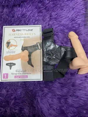 Pretty Love Magnetic Strapon Dildo