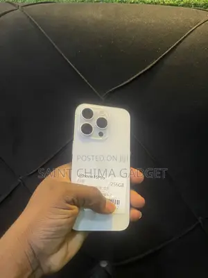 Apple iPhone 15 Pro 256 GB Gold