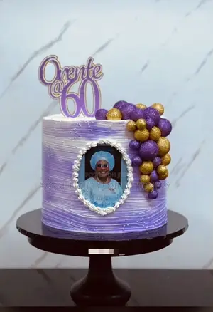 8 Inch Moist Birthday Cake for a Lady
