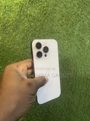 Apple iPhone 16 Pro 128 GB Gold