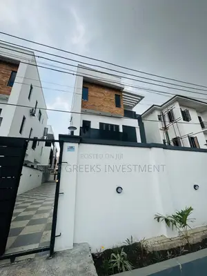 4bdrm Duplex in Opebi for sale