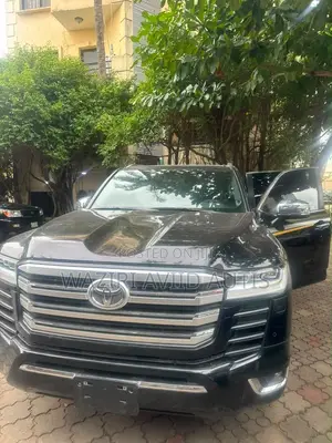 Toyota Land Cruiser 2022 Black