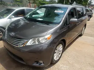 Toyota Sienna 2012 Gray