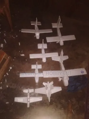 Toy Planes and Cars White Edition Flies a Little Distance and Cars