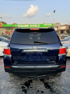 Toyota Highlander 2012 Blue