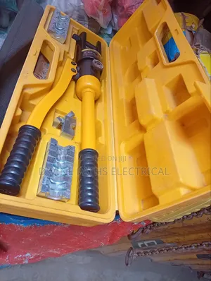 Lugging Machine