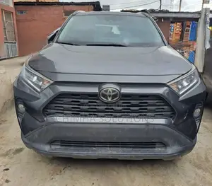 Toyota RAV4 2023 Gray