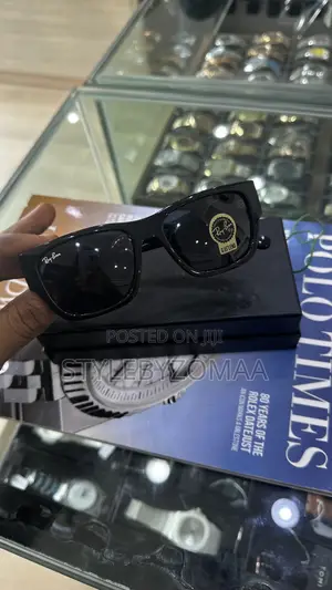 Rayban Dark Shade Eyeglasses