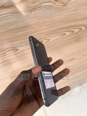 Apple iPhone 11 64 GB Black
