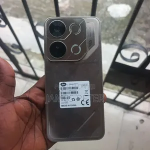 Tecno Spark 20 128 GB Blue