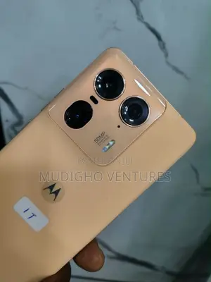 Motorola Edge 50 Ultra 1 TB Gold