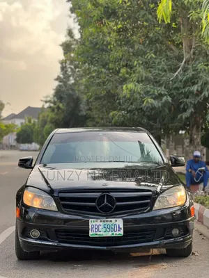 Mercedes-Benz C300 2011 Black