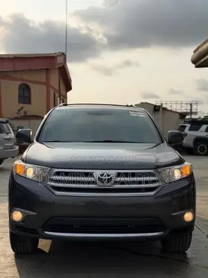 Toyota Highlander SE 2012 Gray
