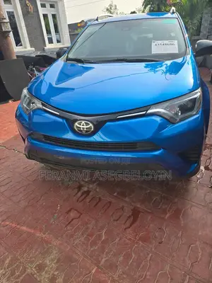 Toyota RAV4 2018 Blue