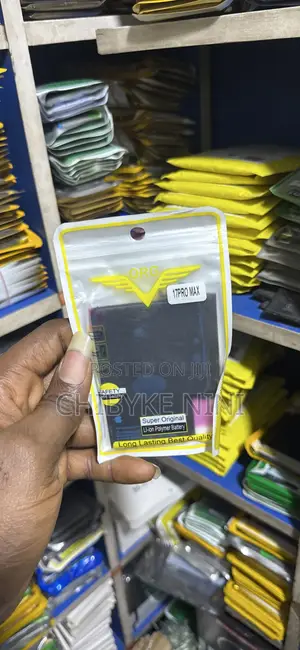 Super Original iPhone 17pro Max Battery