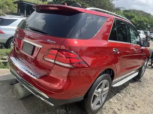 Mercedes-Benz GLE-Class 2019 Red