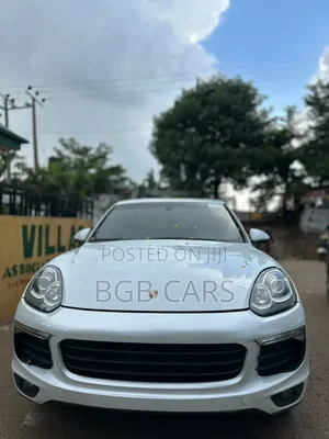 Porsche Cayenne 2016 White