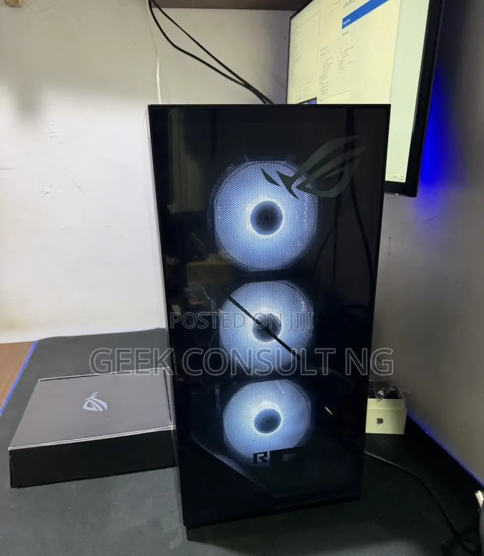 Desktop Computer Asus 32GB AMD Ryzen 7 SSD 1T