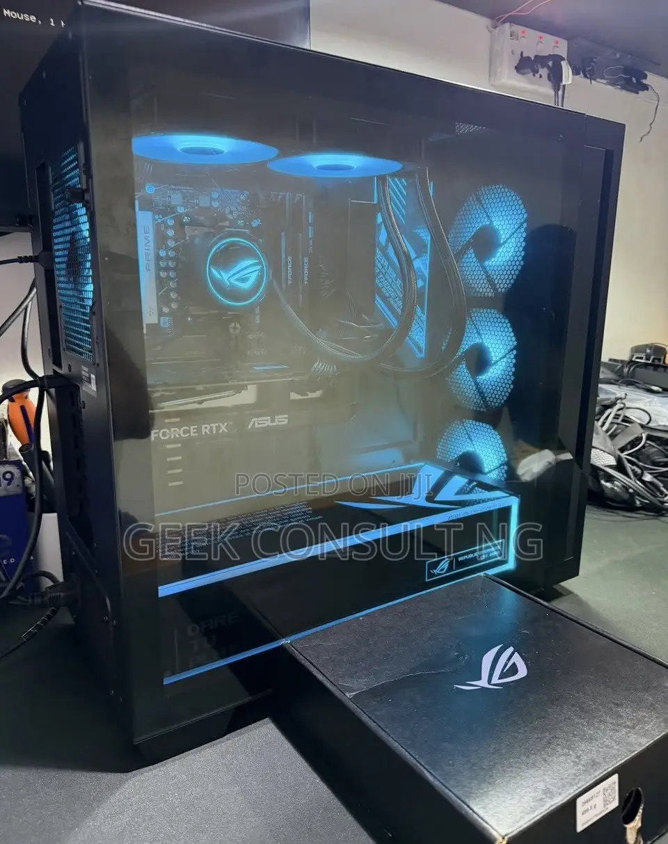 Desktop Computer Asus 32GB AMD Ryzen 7 SSD 1T