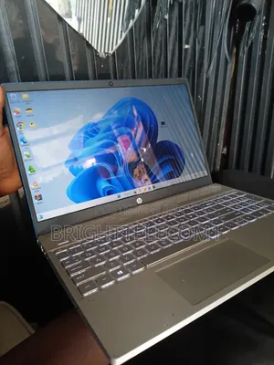 Laptop HP Pavilion 15-cs3063cl 16GB Intel Core i7 SSD 1T