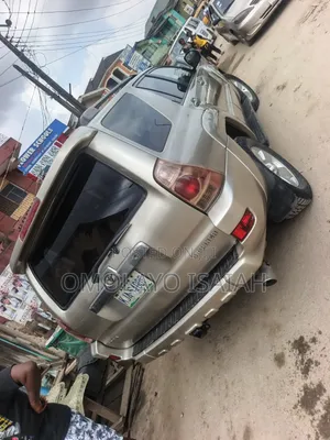 Toyota 4-Runner Limited 4x4 V6 2006 Gold