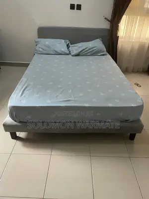 Vitafoam Bed and Taeillo Bed Stand