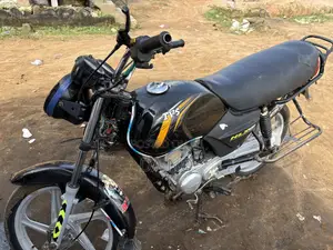 TVS HLX Plus ES 2025 Black