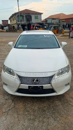 Lexus ES 2015 White