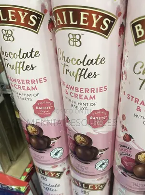 Baileys Chocolate Truffles Strawberry and Creamy 328g