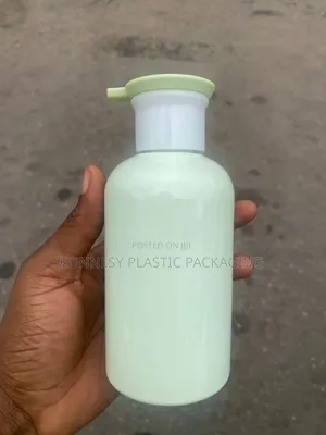 Attractive 300ml Plastic Bottles for Skin Care Products