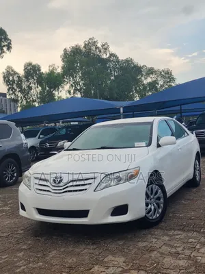 Toyota Camry LE 4dr Sedan (2.5L 4cyl 6AM) 2010 White
