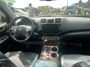 Toyota Highlander 2012 Silver